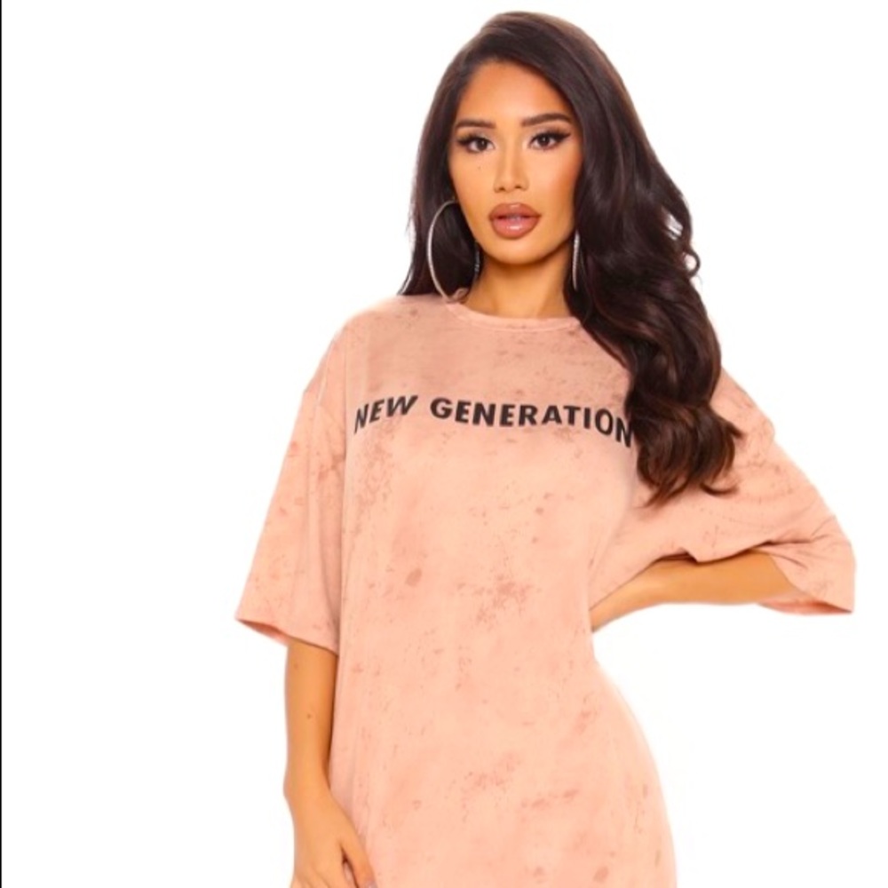 Fashion Nova Taupe legging and tee set.